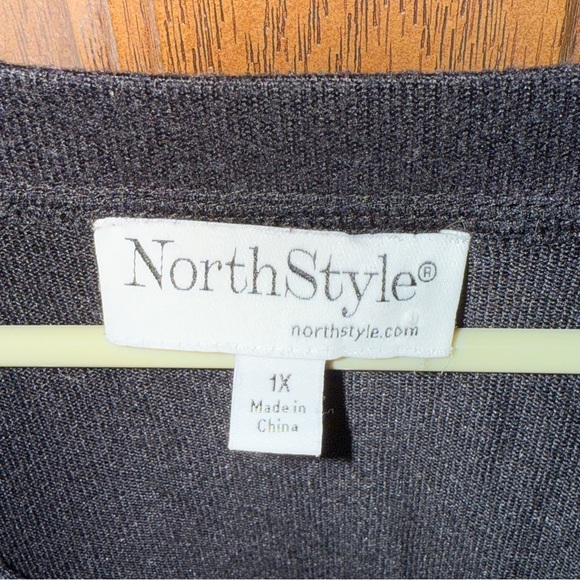 NorthStyle Black and Gold V-Neck Dress - Picture 4 of 5